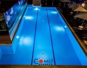 Comet De Luxe Suit Otel