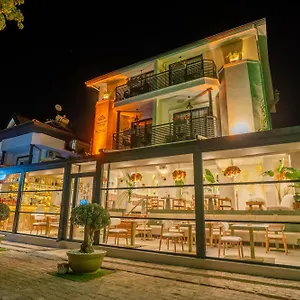 Jasmine Otel